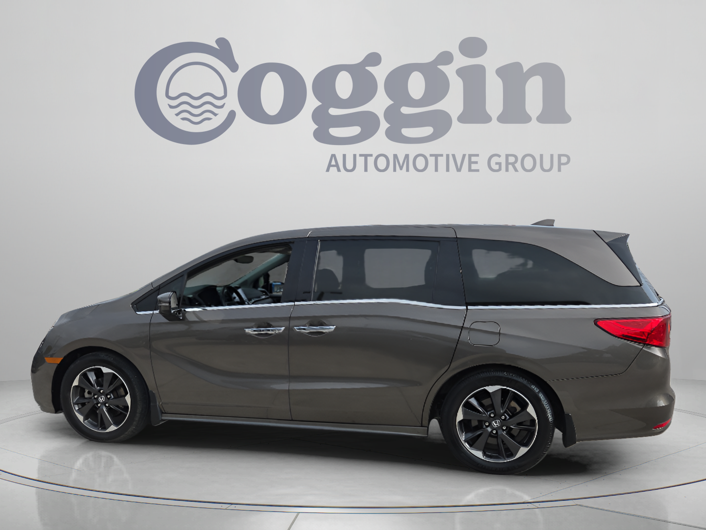 Certified 2022 Honda Odyssey Elite image 2