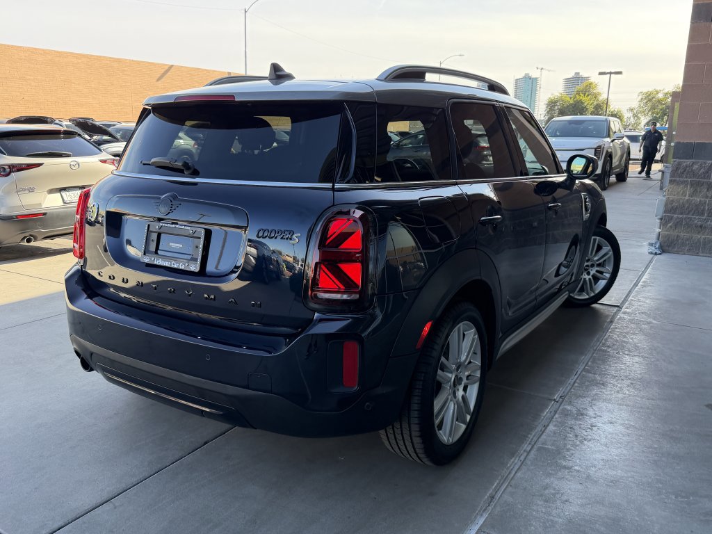 Used 2023 MINI Cooper Countryman SE w/ Storage Package image 4