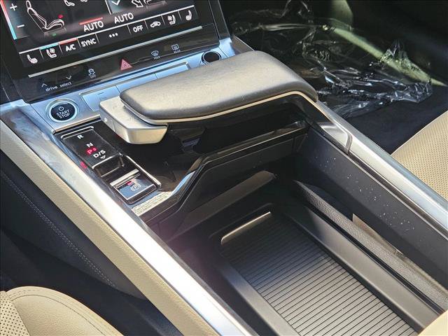 Certified 2024 Audi Q8 e-tron Premium Plus w/ Premium Plus Package AWD/4WD image 17