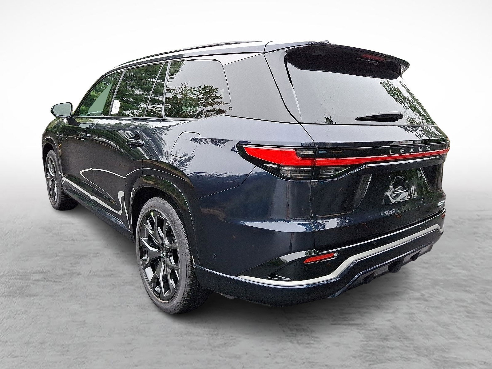 New 2025 Lexus TX 500h AWD image 4