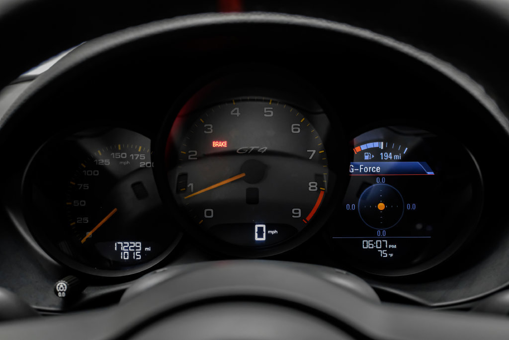 Used 2020 Porsche 718 Cayman GT4 RWD image 16