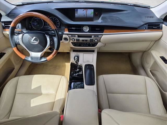 Used 2013 Lexus ES 300h w/ Premium Pkg FWD image 19