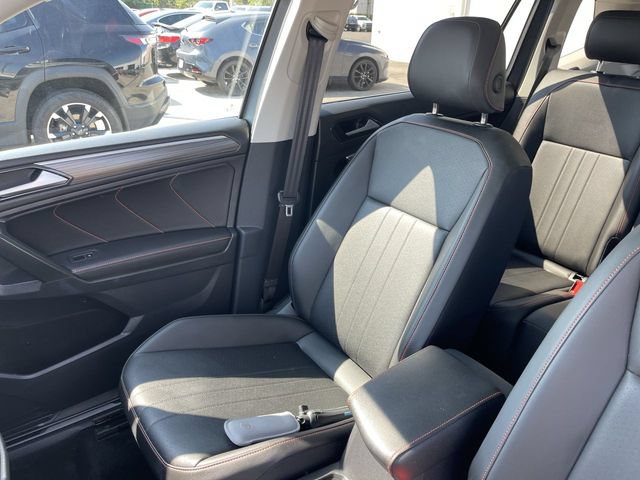 Used 2024 Volkswagen Tiguan Wolfsburg Edition w/ Panoramic Sunroof Package AWD/4WD image 24