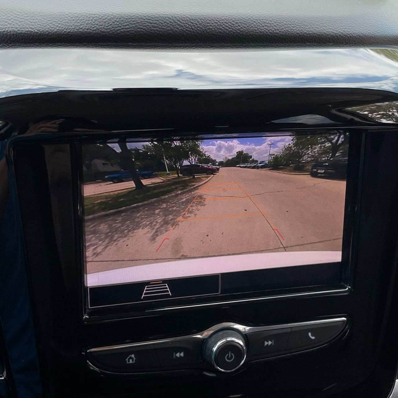 Used 2020 Chevrolet Traverse LS image 18