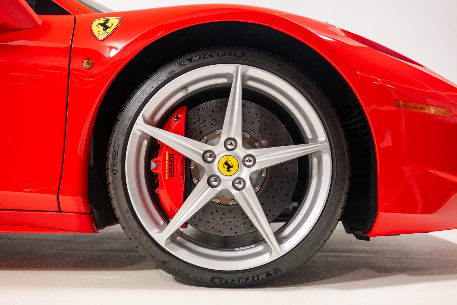Used 2011 Ferrari 458 Italia Coupe RWD image 12