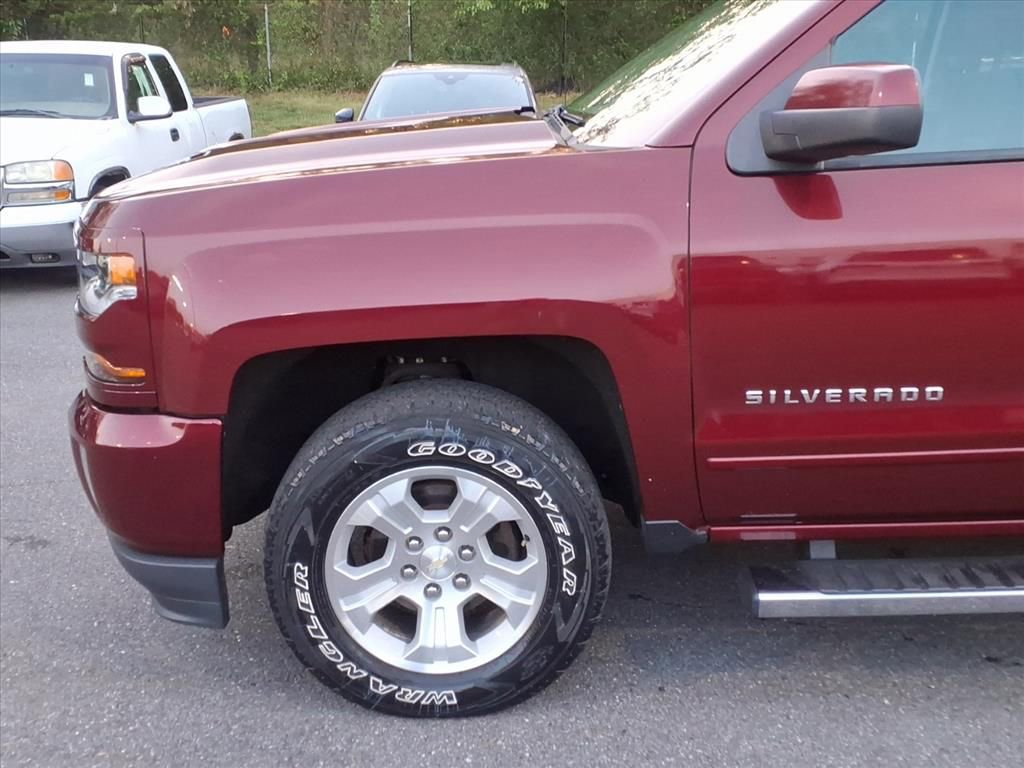 Used 2017 Chevrolet Silverado 1500 LT w/ All Star Edition AWD/4WD image 6
