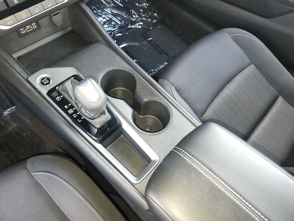 Used 2025 Nissan Altima 2.5 SV image 21