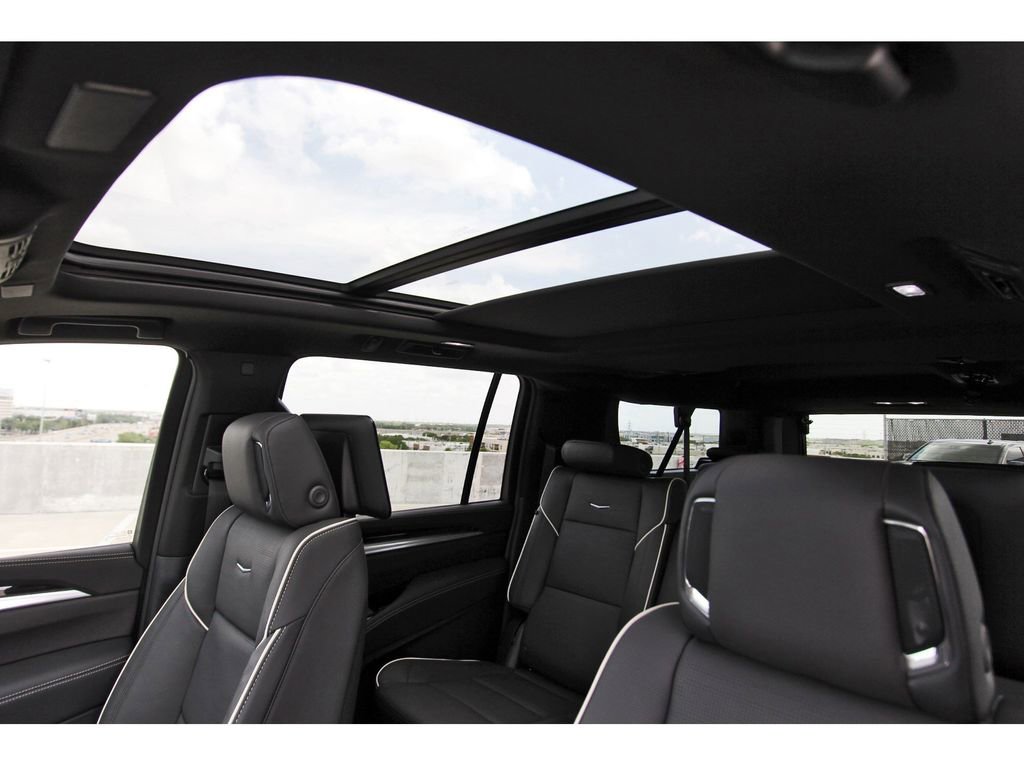 New 2026 Cadillac Escalade ESV Luxury w/ Touring Package AWD/4WD image 24