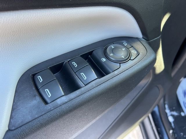 Used 2020 Chevrolet Equinox LS w/ LS Convenience Package image 25