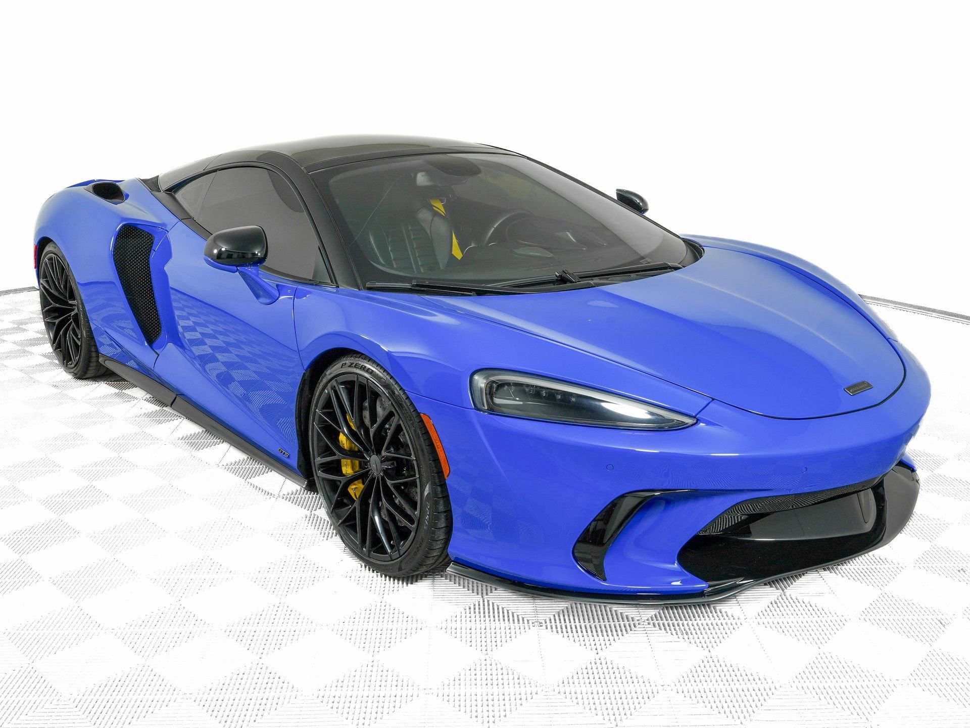 Used 2026 McLaren GTS RWD image 3