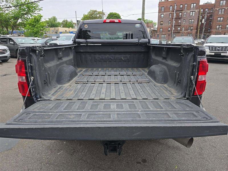 Used 2015 GMC Sierra 2500 Denali w/ Duramax Plus Package AWD/4WD image 5