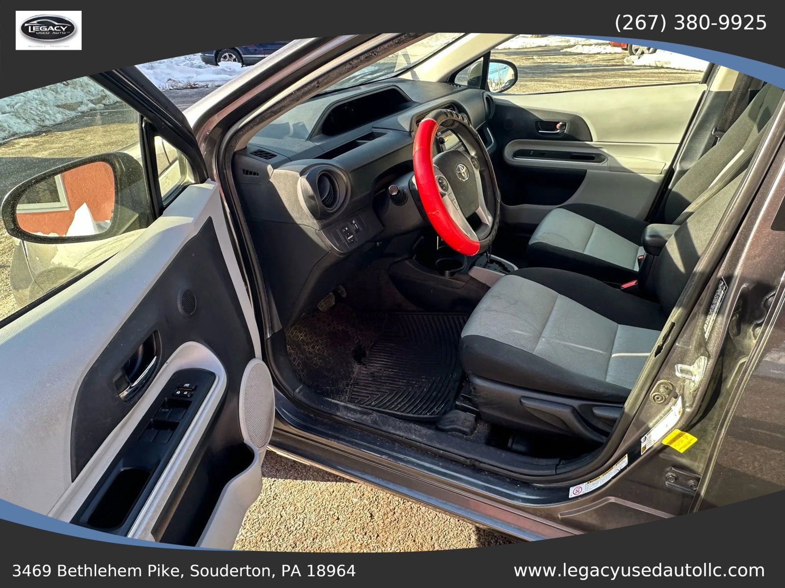 Used 2014 Toyota Prius C Two image 12