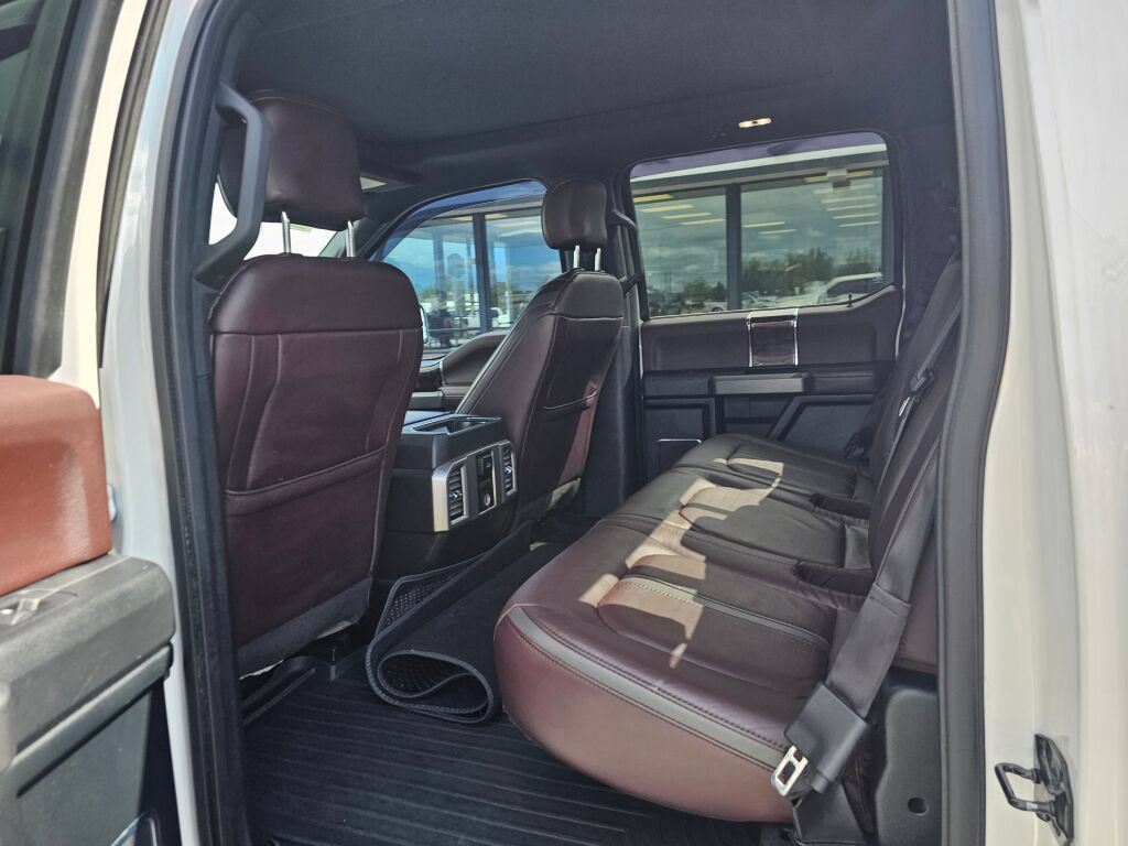 Used 2016 Ford F150 Platinum w/ Equipment Group 701A Luxury AWD/4WD image 10