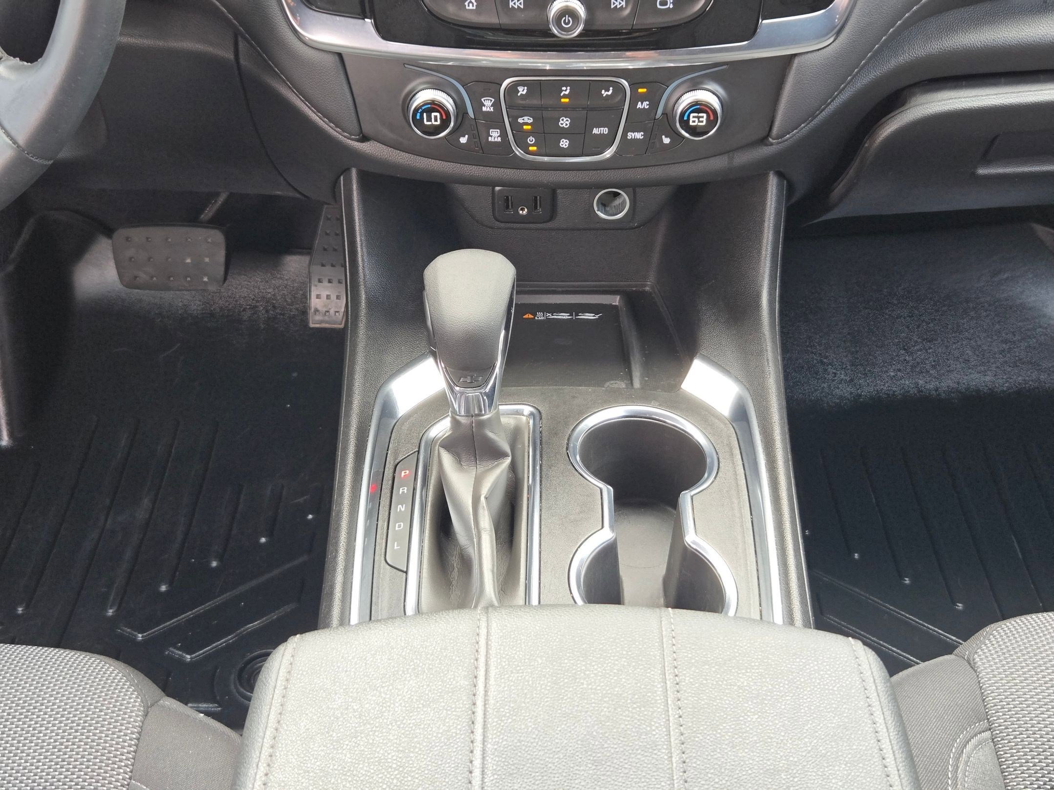 Used 2023 Chevrolet Traverse LT image 16