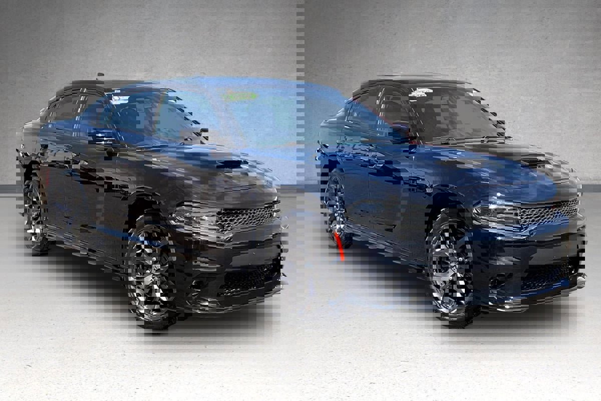 Used 2019 Dodge Charger GT image 2