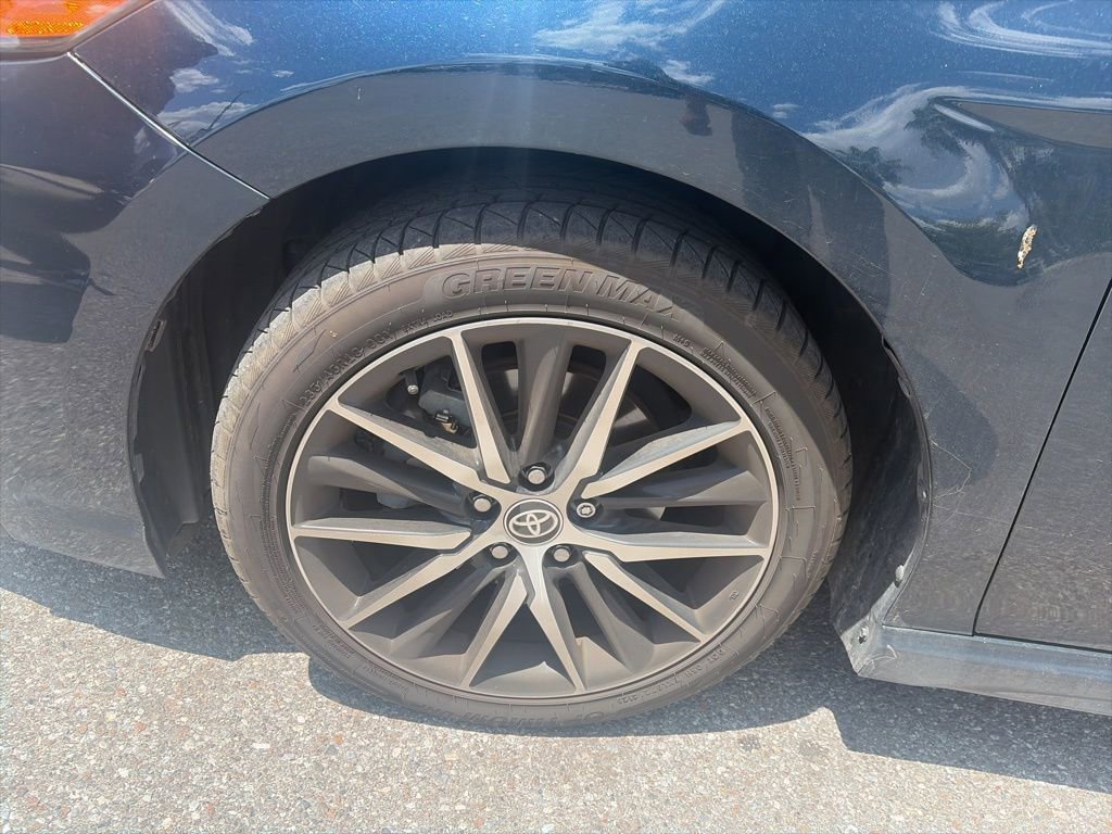 Used 2021 Toyota Camry SE FWD image 13
