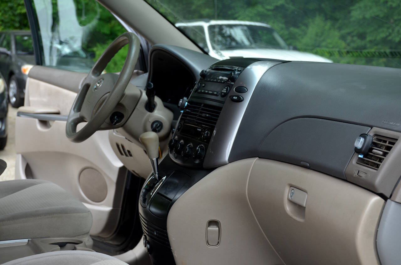 Used 2008 Toyota Sienna LE FWD image 10