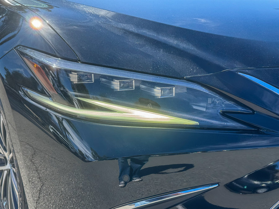 Used 2024 Lexus ES 300h w/ Premium Package FWD image 4