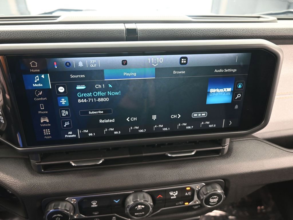 Used 2025 Jeep Wrangler Sport image 21