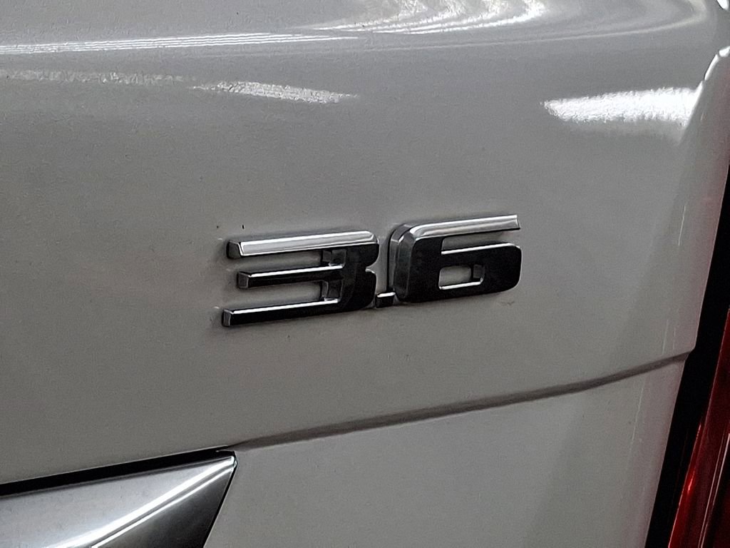 Used 2018 Cadillac XT5 AWD image 28
