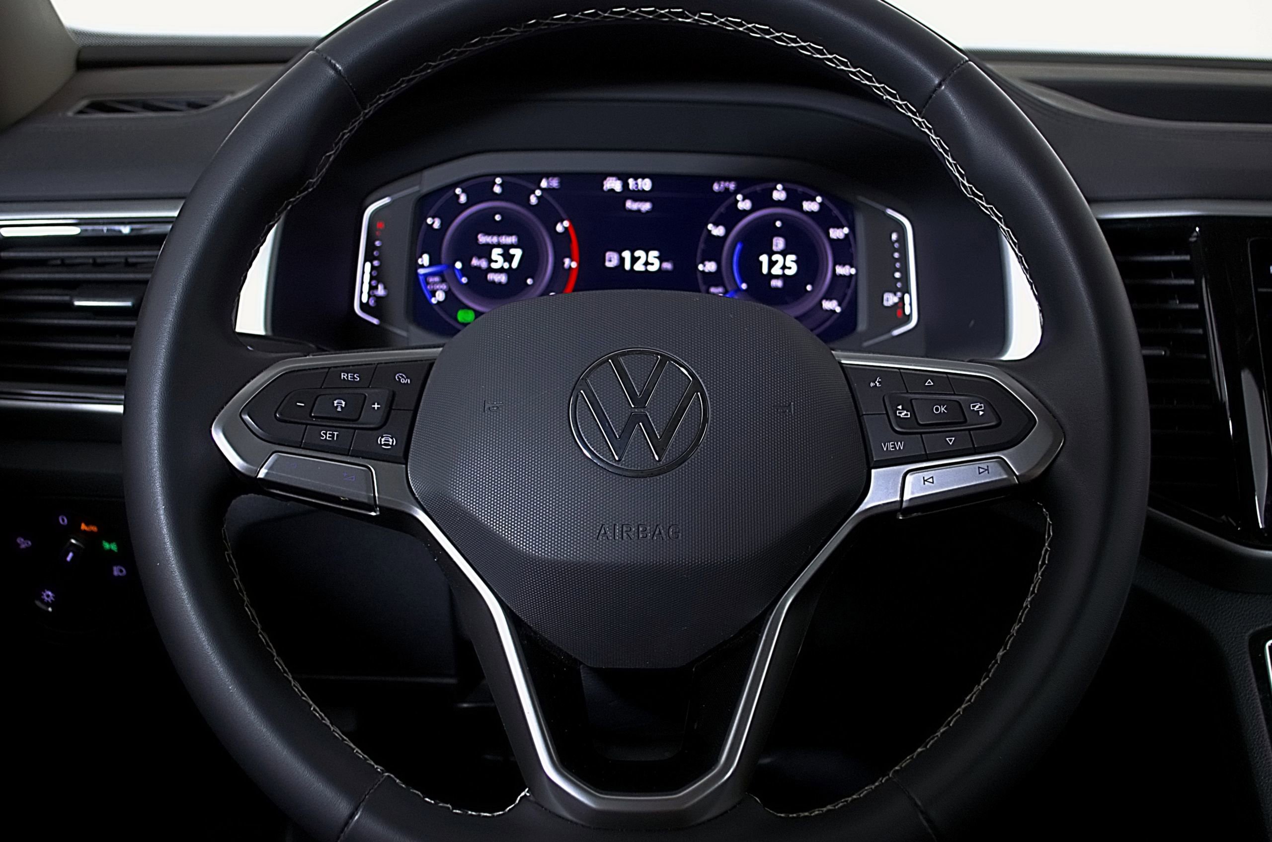 Used 2022 Volkswagen Atlas SE image 25