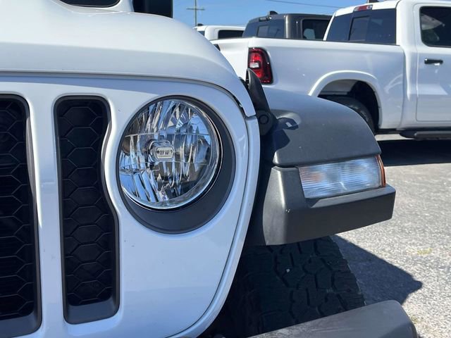 Used 2023 Jeep Gladiator Mojave AWD/4WD image 9