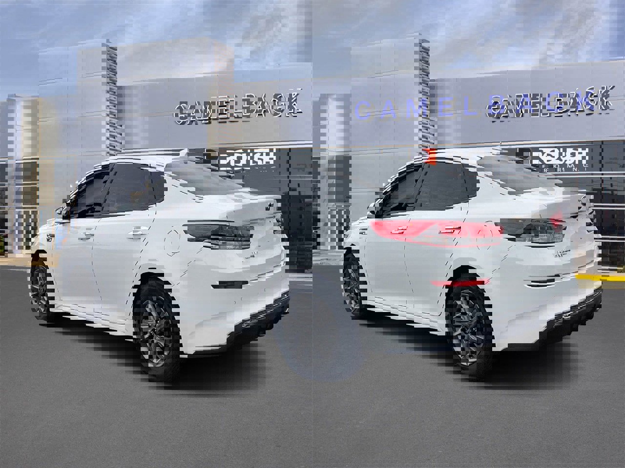 Used 2020 Kia Optima LX image 3