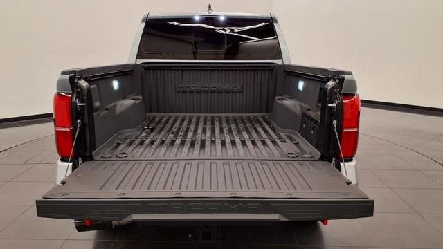 Used 2025 Toyota Tacoma TRD Off-Road w/ TRD Off Road Upgrade Package image 15