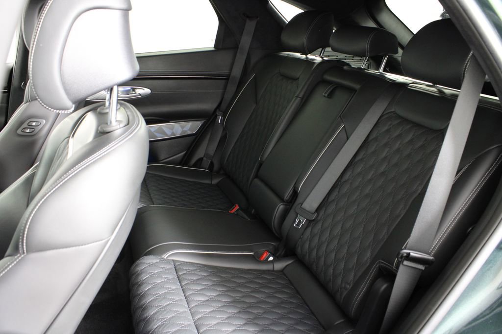 Used 2024 Genesis GV70 3.5T Sport w/ Sport Advanced Package image 20