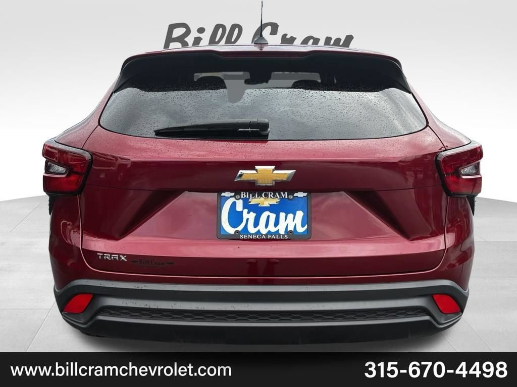 Used 2024 Chevrolet Trax LS w/ LS Convenience Package FWD image 35