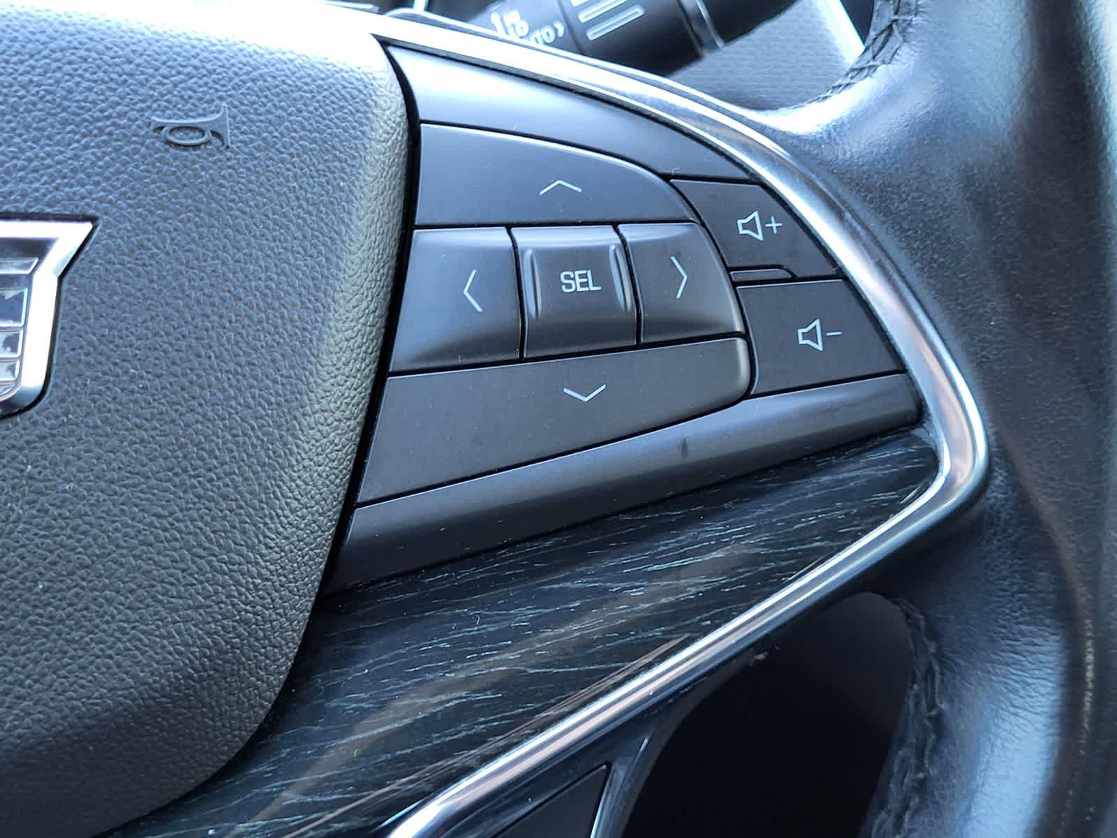 Used 2020 Cadillac XT5 Premium Luxury FWD image 19