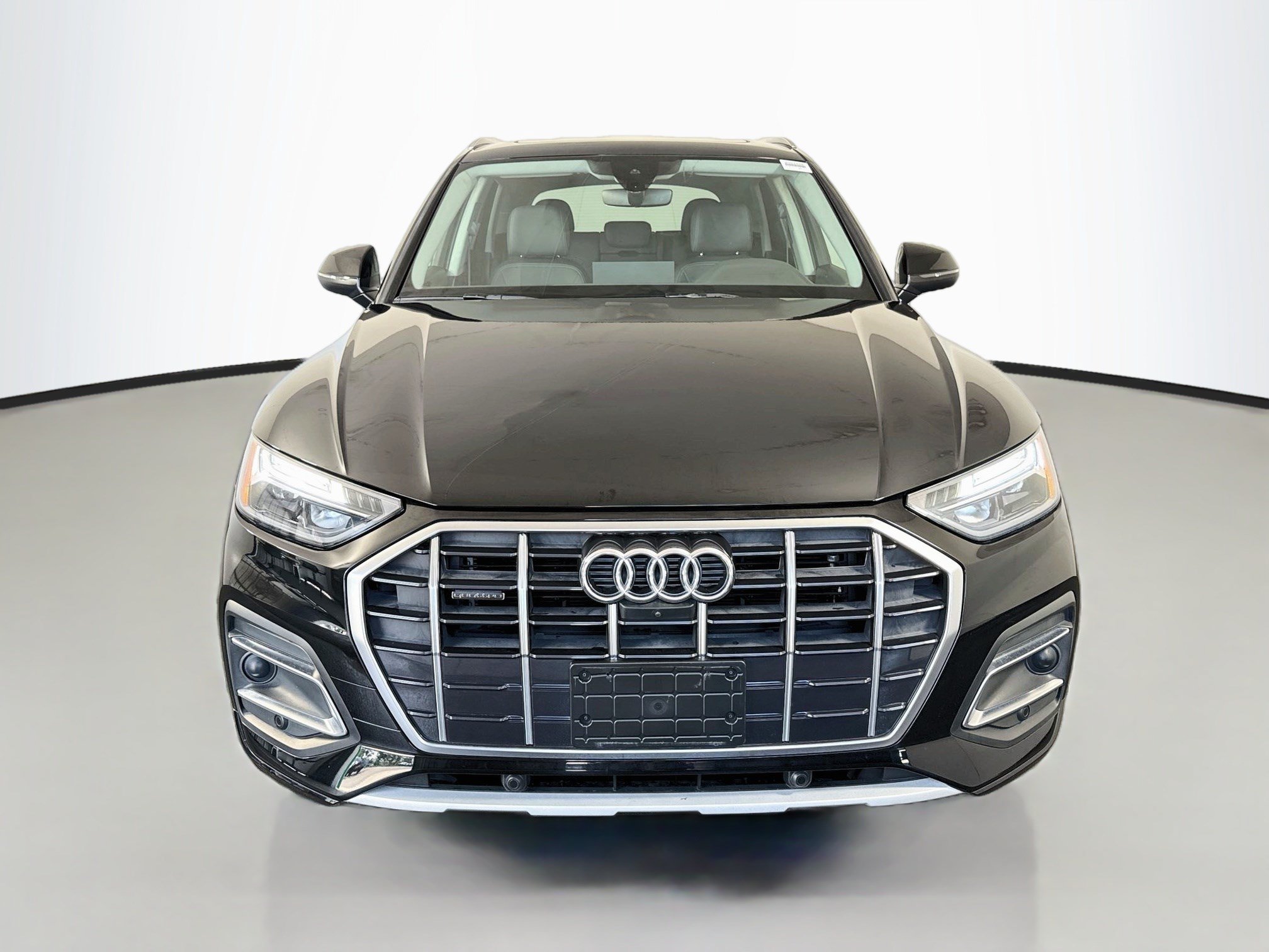 Used 2021 Audi Q5 2.0T Premium Plus w/ Premium Plus Package AWD/4WD image 2