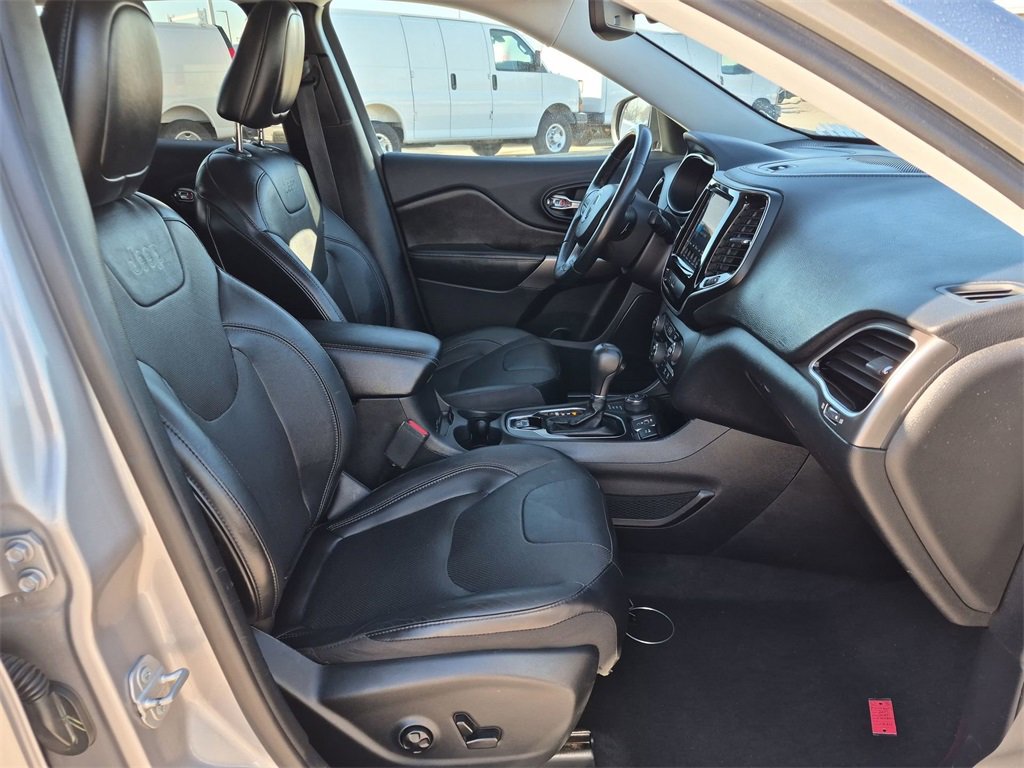 Used 2019 Jeep Cherokee Limited image 23