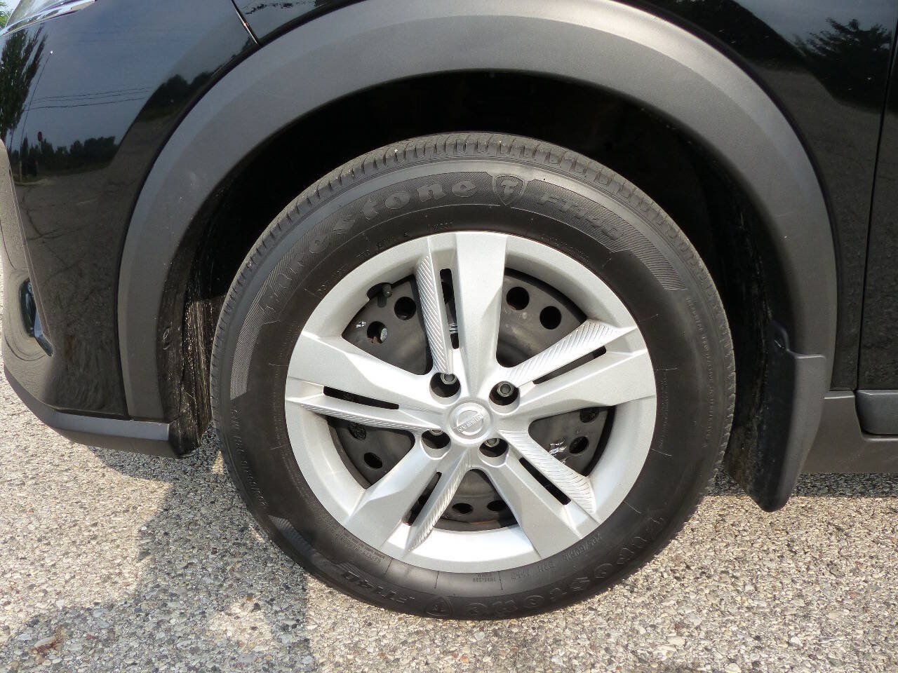 Used 2024 Nissan Kicks S FWD image 13
