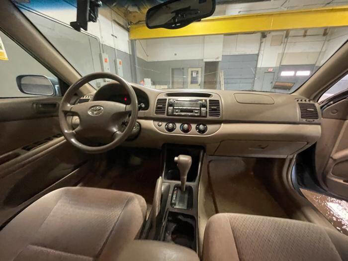 Used 2003 Toyota Camry LE image 31