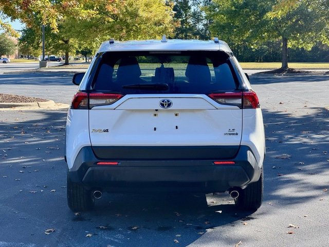 Used 2022 Toyota RAV4 LE image 6