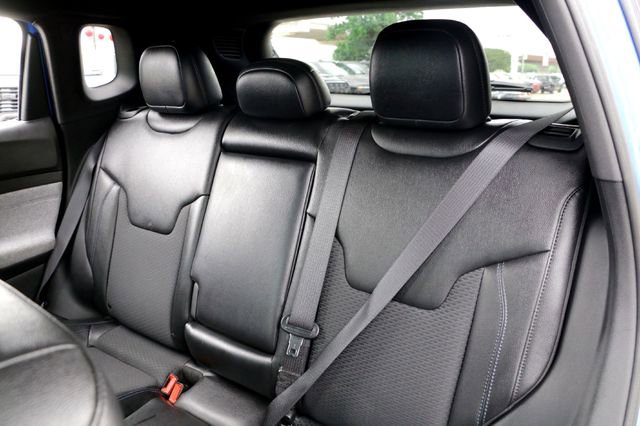 Used 2025 Jeep Compass Latitude image 25