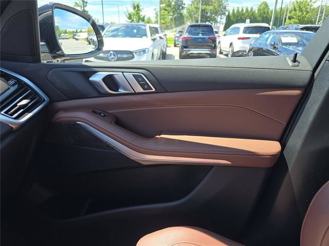Used 2021 BMW X5 xDrive45e w/ Convenience Package AWD/4WD image 23