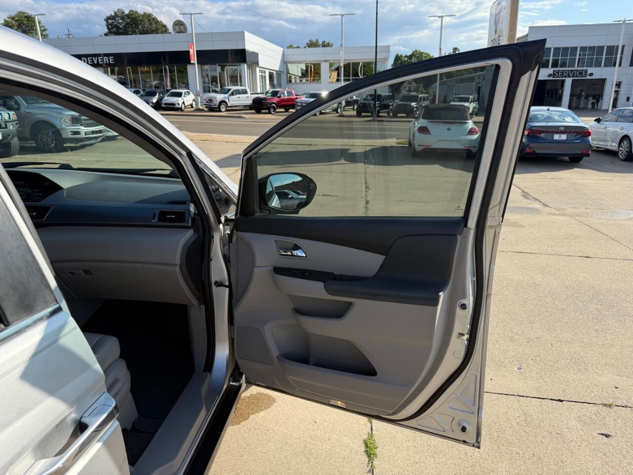 Used 2014 Honda Odyssey EX-L image 27