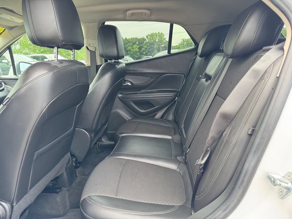 Used 2021 Buick Encore Preferred AWD/4WD image 36