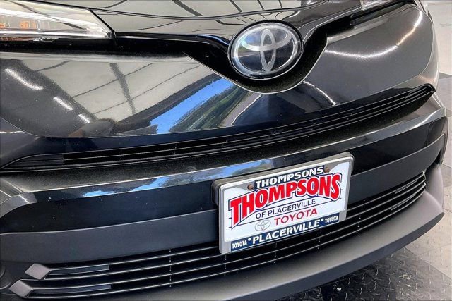 Used 2019 Toyota C-HR XLE FWD image 30