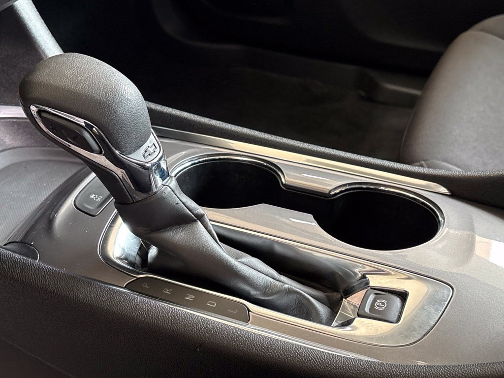 Used 2024 Chevrolet Malibu LT FWD image 16