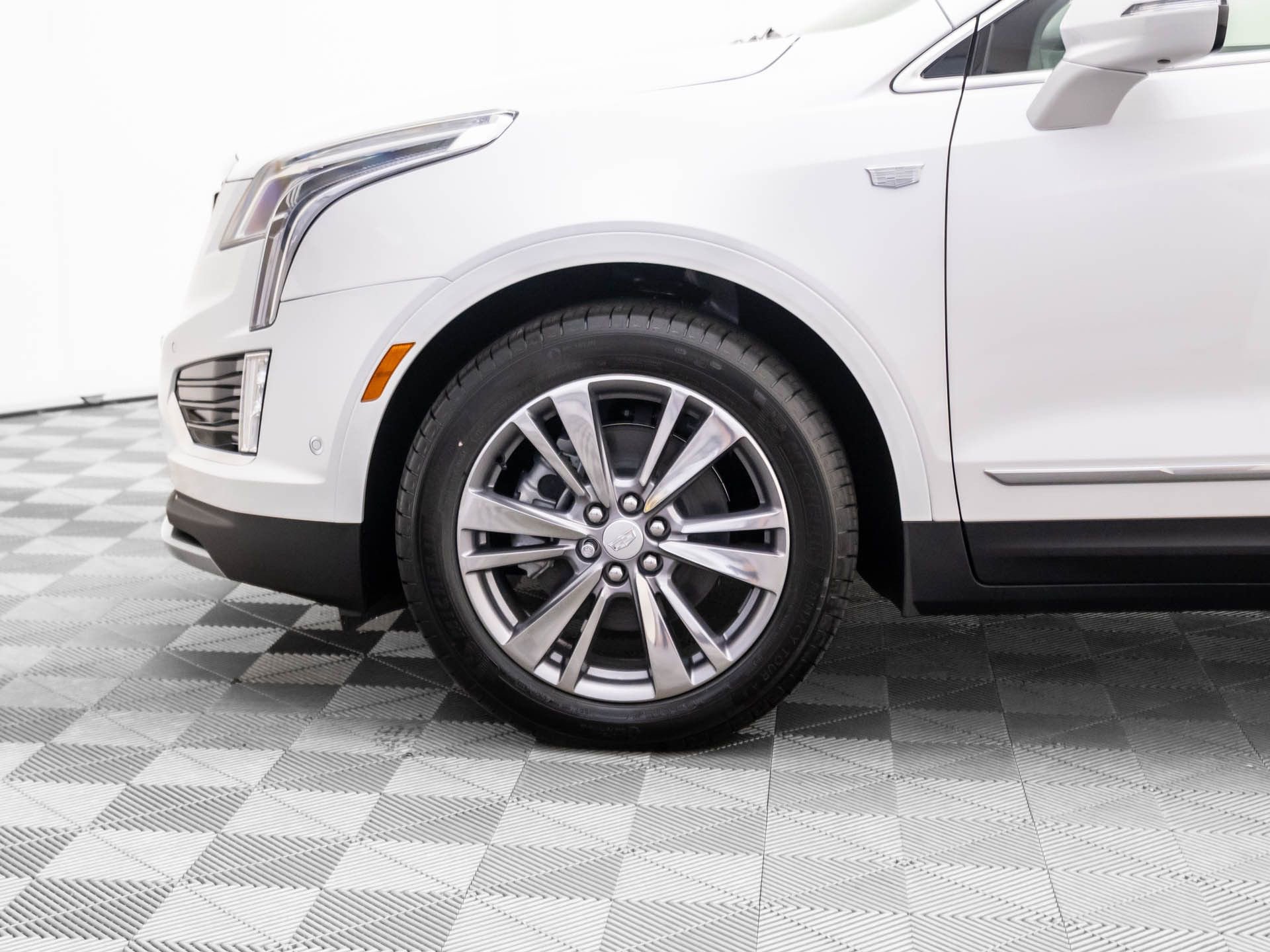New 2026 Cadillac XT5 Premium Luxury w/ Driver Assist Package AWD/4WD image 37