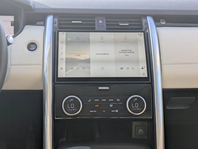 Used 2025 Land Rover Discovery S image 15