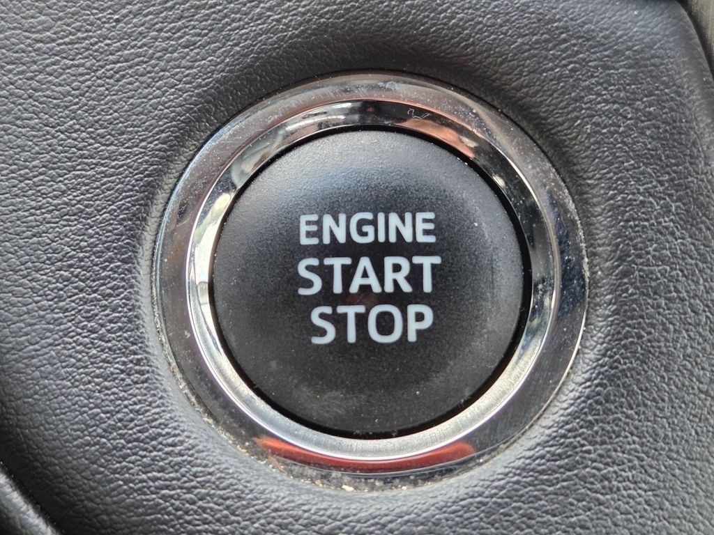 Used 2017 Toyota Land Cruiser AWD/4WD image 38