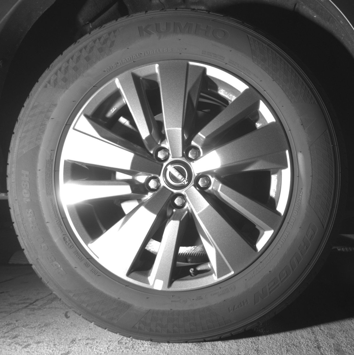 Used 2025 Nissan Pathfinder SV image 15