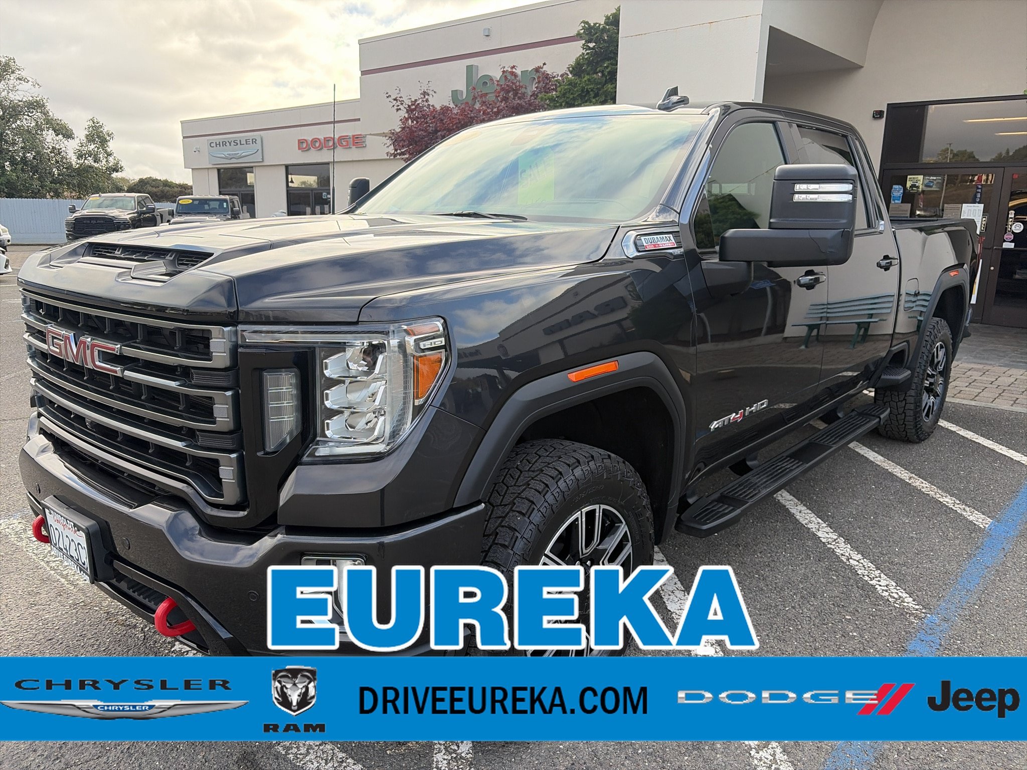 Used 2020 GMC Sierra 2500 AT4 w/ AT4 Premium Package AWD/4WD image 1