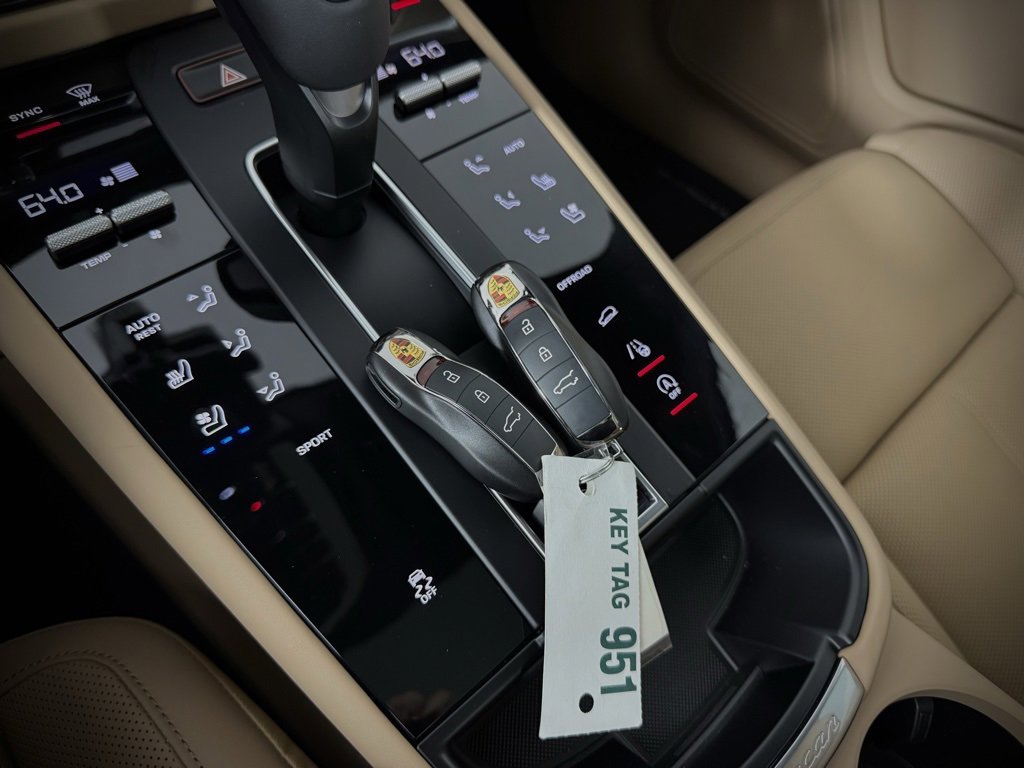 New 2025 Porsche Macan image 28