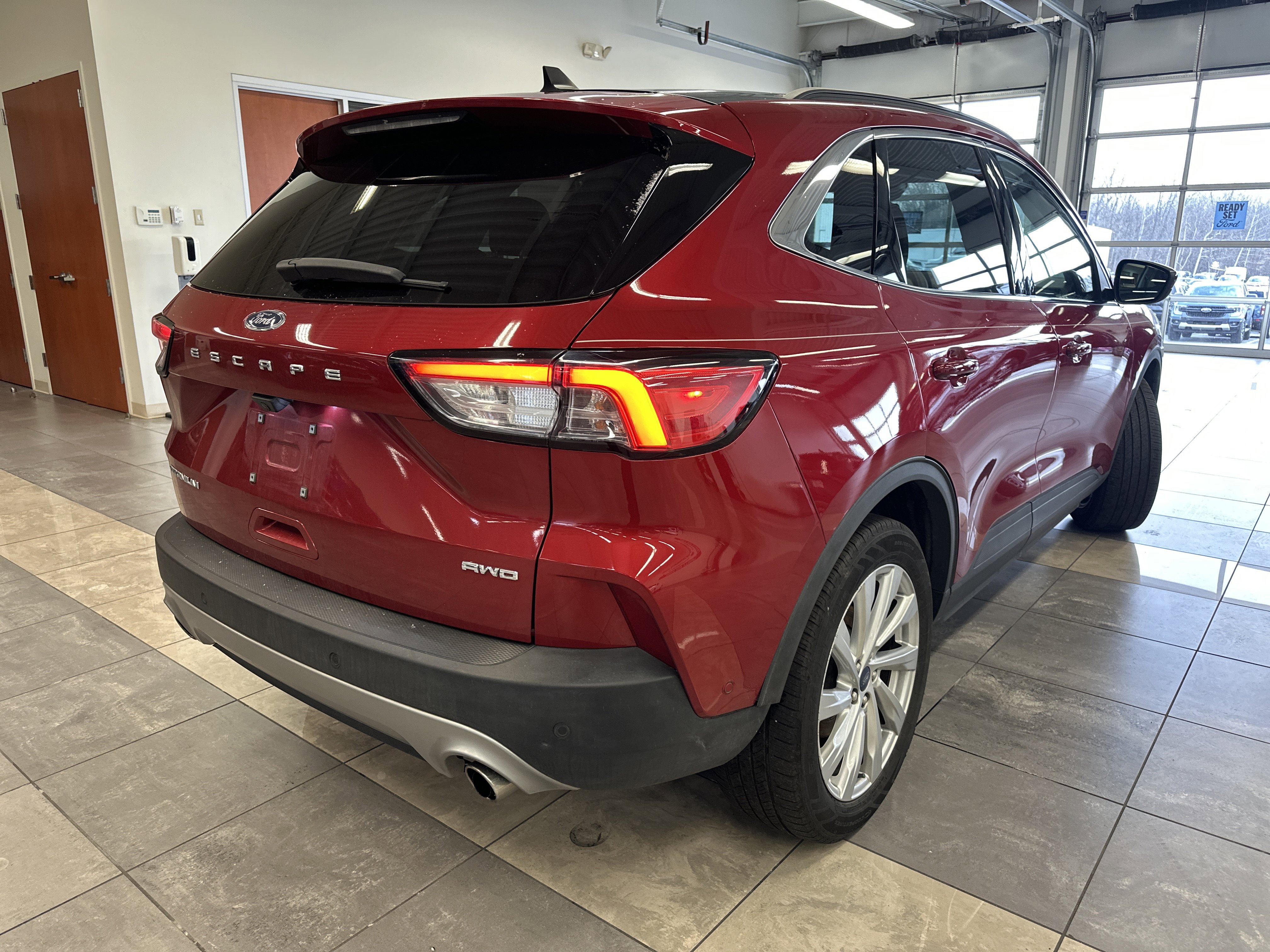 Used 2021 Ford Escape Titanium w/ Titanium Elite Package image 11