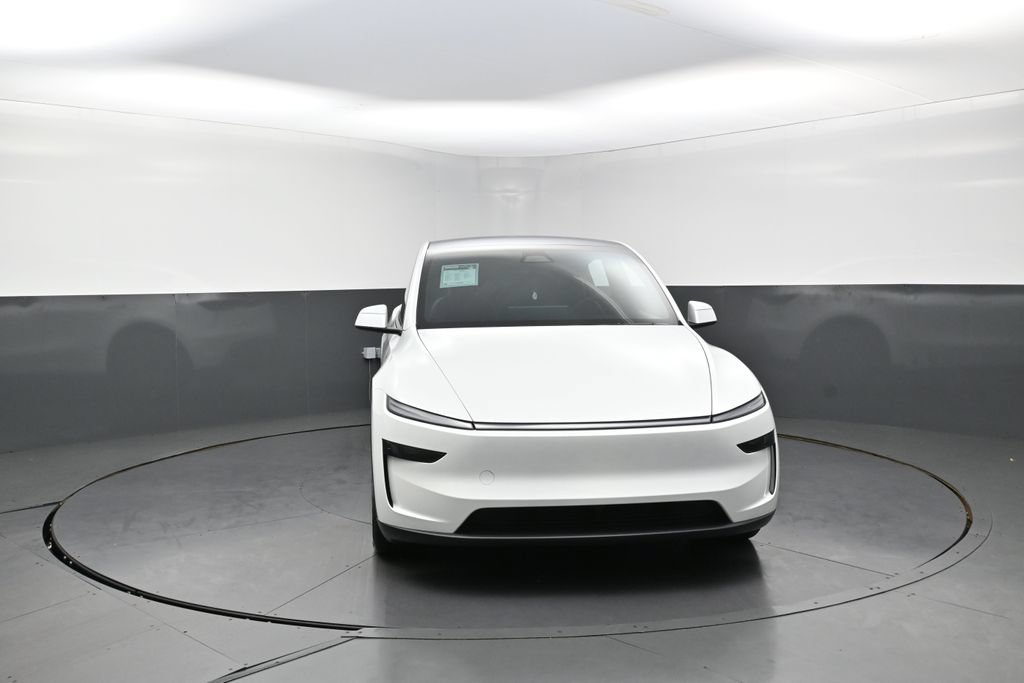 Used 2026 Tesla Model Y Long Range AWD/4WD image 2